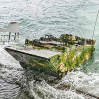 O novo colosso militar da China não é nem um navio nem um veículo todo-terreno; é um tanque-barco imparável 