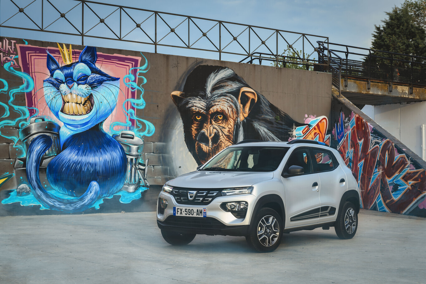 Descuentos de la semana: el Dacia Spring eléctrico por menos de 100 euros al mes y un Kia XCeed PHEV con ofertón