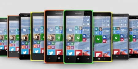 Si usas Windows 10 para móviles también puedes instalar una nueva build, la 10052