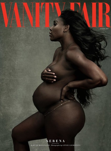 Serena Williams enseña tripa en portada, al igual que hicieron estas 9 famosas