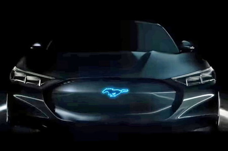 ¿Esta es la primera imagen del Mustang híbrido? Eso dejó ver Ford en un video promocional