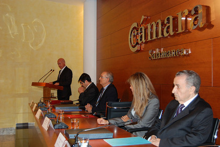 El Gobierno bonificará el pago de la cuota cameral