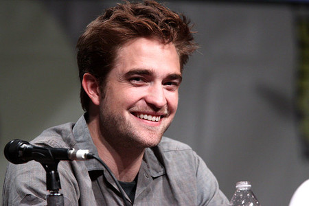 Es su tesoooro: el anillo de Suki Waterhouse que demostraría que se ha casado con Robert Pattinson