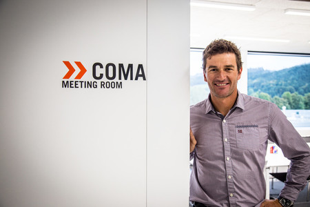 Marc Coma se pasa a los despachos como nuevo director general de KTM España