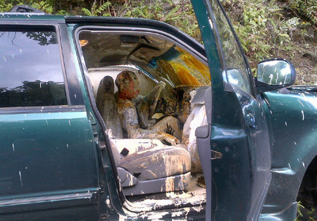 Accidente termina en una Ford Explorer llena de pintura
