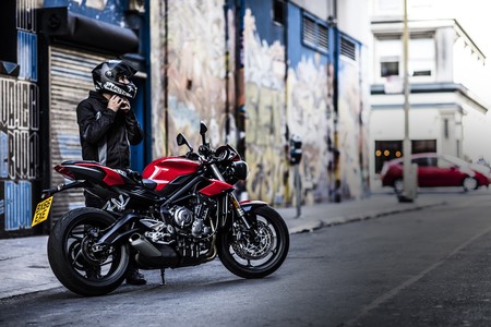 Triumph Street Triple S A2 2018 010