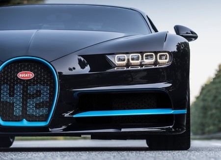Bugatti Chiron 4