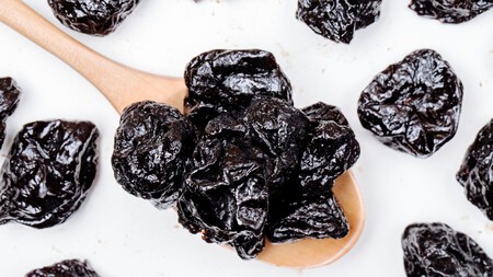 Qué hacer con los huesos de las ciruelas pasas del ponche: ideas para darles una segunda oportunidad sin tirarlas