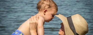 Moda de baño igual para toda la familia: mamás, papás e hijos a juego