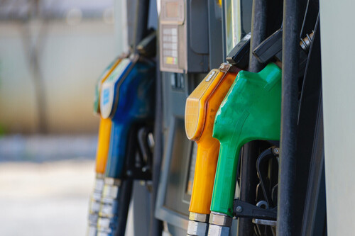 Vamos a pagar aún más por la gasolina en 2023, y no es solo por perder el descuento