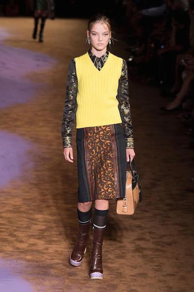 ¿De quien es responsabilidad que una niña de 14 años desfile en pasarelas internacionales?