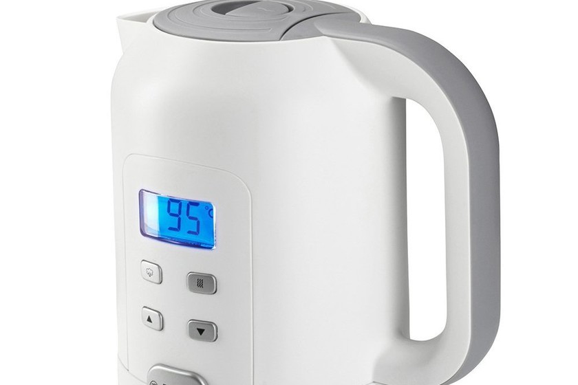 Por 29,99 euros podemos hacernos con el hervidor Russell Hobbs 2115070