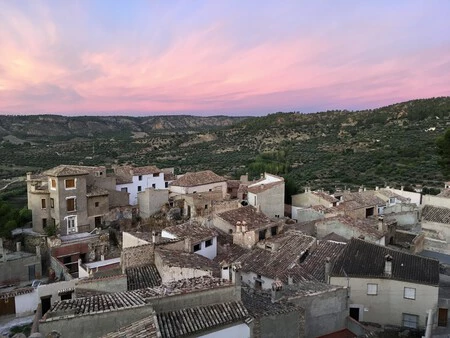 El Refugio De Rozalen 40 Anos Es El Pueblo De Las Cascadas Al Que Ha Vuelto A Vivir Tras Frenar Su Carrera Necesito Estar En Mi Pueblo Con La Gente Que Quiero
