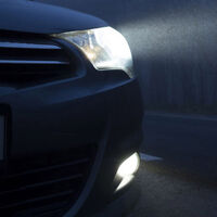 Ya puedes comprar unas bombillas LED de recambio homologadas en España. Cuáles son, para qué coches sirven y cuánto cuestan
