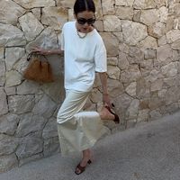 Las sandalias de Mango más minimalistas para llevar a todos los eventos de verano son de piel y tacón sensato