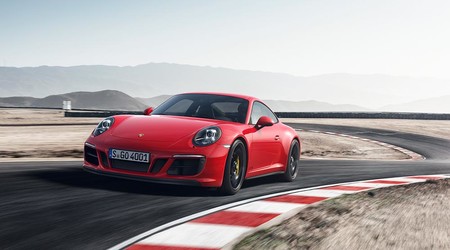 Porsche 911 GTS 2017, el "nueve once" se vuelve (aún) más apetecible