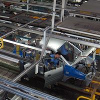 Los fabricantes de coches prolongan hasta marzo el cierre de fábricas en China por el coronavirus de Wuhan