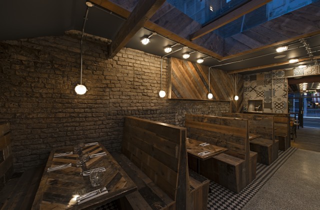 Foto de Fire and Feathers (7/14)