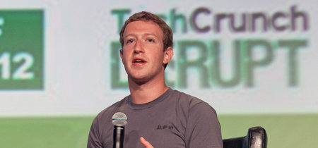 Zuckerberg contraataca a Tim Cook por su crítica a Facebook: es 