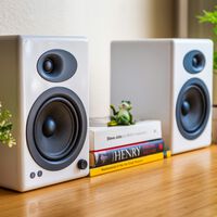 Olvídate del enchufe con esta Power Bank de batería casi infinita, con carga rápida y varios puertos USB para más de un dispositivo