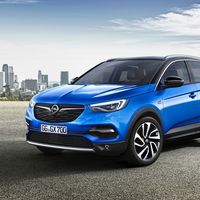 ¿Amazon vende coches? Opel se suma a la imparable reinvención de los concesionarios a través de internet