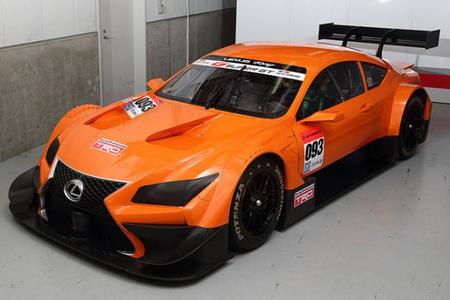 Lexus LF-CC del Super GT cazado en pista