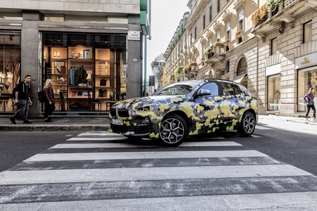El BMW X2 se sigue paseando en público, esta vez en Milán