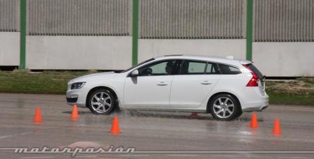 Volvo sigue enseñando conducción segura