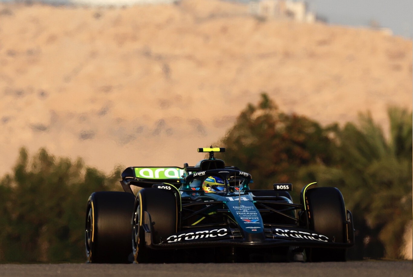 Max Verstappen va a ganar otro mundial de Fórmula 1 pero Fernando Alonso tiene muchos motivos para soñar 