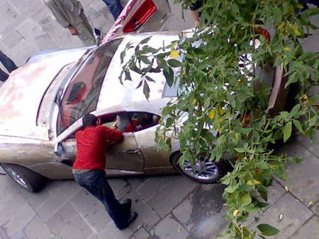 Coche ruso artesanal