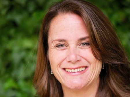 Tras 14 años, la directora de comunicaciones globales Natalie Kerris dice adiós a Apple