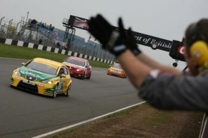 El SEAT León TDI también gana en el BTCC