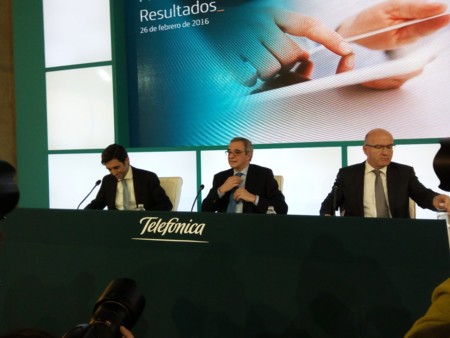 Movistar sigue mejorando sus resultados: crecimiento de ingresos y más clientes de móvil en 2015