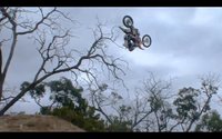 Mark Monea culmina el primer front flip 360
