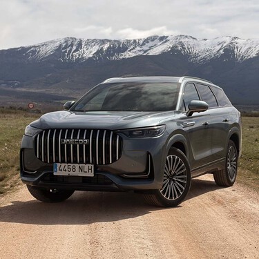 Probamos el Jaecoo 8 SHS: un SUV grande de 428 CV y etiqueta CERO para viajar en primera clase con toda la familia y sin miedo a la autonomía