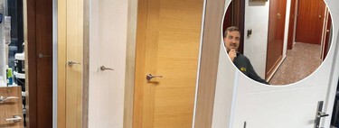 Este pasillo estilo años 80 se reformó cambiando solo el suelo y las puertas. El resultado fue espectacular