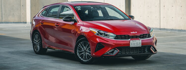 KIA Forte GT Line Hatchback 2022, a prueba: look deportivo, gran equipamiento y un manejo discreto