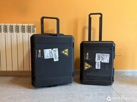 ペリカンのブランドボックスが2つ。