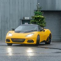 Viedo e imágenes: ¡Feliz "NaDRIFTad"! Te desea este Lotus Evora