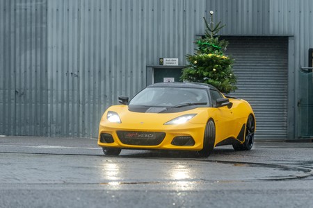 Viedo e imágenes: ¡Feliz "NaDRIFTad"! Te desea este Lotus Evora
