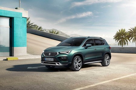 El nuevo SEAT Ateca estrena nuevo frontal, con una conducción semiautónoma de nivel 2 y un asistente de control por voz
