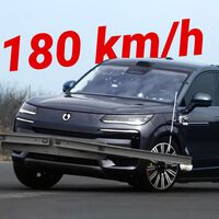 Dan un volantazo a 180 km/h y no pierde el control: un SUV rompe el récord de velocidad en maniobra de emergencia. Es chino