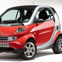 Un smart acaba explotando por un problema de diseño: la gasolina entró por el sitio equivocado