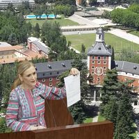 Cada vez más universidades públicas aceptan alumnos extranjeros que no hablan español. "Mientras paguen..." 