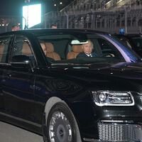 Putin cree que Rusia puede fabricar lo que quiera sin Occidente. Por eso le ha regalado otra limusina rusa Aurus a Kim Jong-un para que deje de usar las de Mercedes