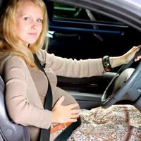 Viajar por carretera estando embarazada, consejos que te ayudarán a hacer el viaje más cómodo y seguro