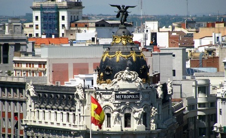 ¿Vives en Madrid? El puente de La Almudena puede ser una ocasión para viajar barato