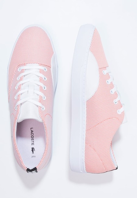 Zapatillas Lacoste rebajadas de 129,95 euros a sólo 51,95 euros y los gastos de envío gratuitos