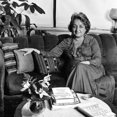 Betty Friedan: "La única forma de que una mujer se encuentre a sí misma como ser humano es a través del trabajo creativo e independiente" 