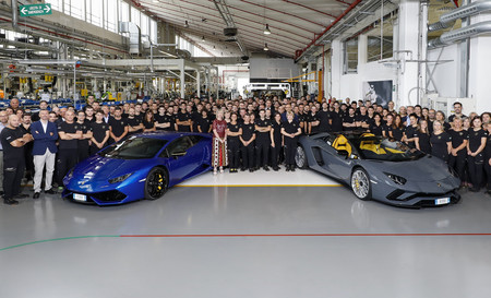 Lamborghini saca pecho: en Sant'Agata Bolognese ya se han fabricado 8.000 Aventador y 11.000 Huracán
